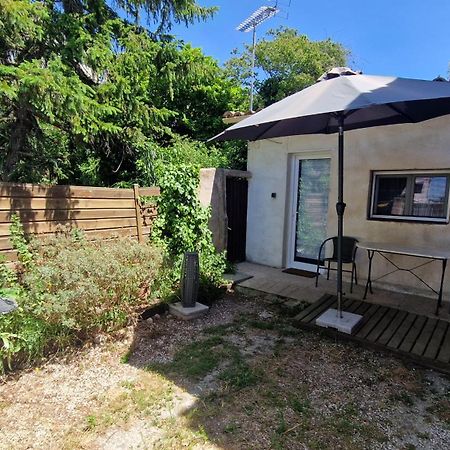 Le Studio Remcam Saint-Mitre-les-Remparts Exterior photo